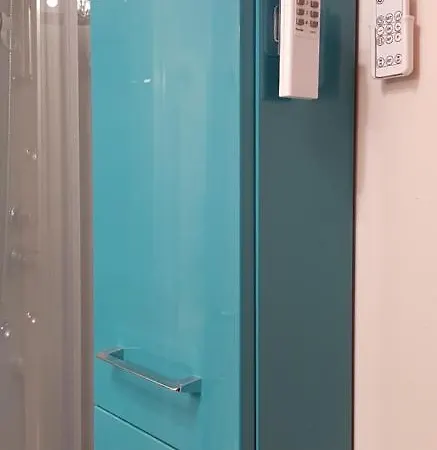 3 Etoiles - 1 Les Becs سا يْليرْ دو ري